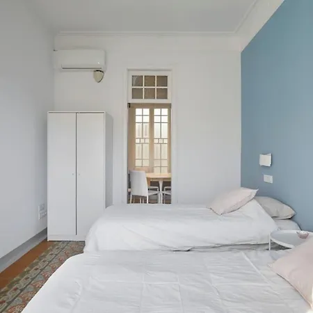 Exclusive Luxe Design - Large Tranquil Penthouse דירה ברצלונה